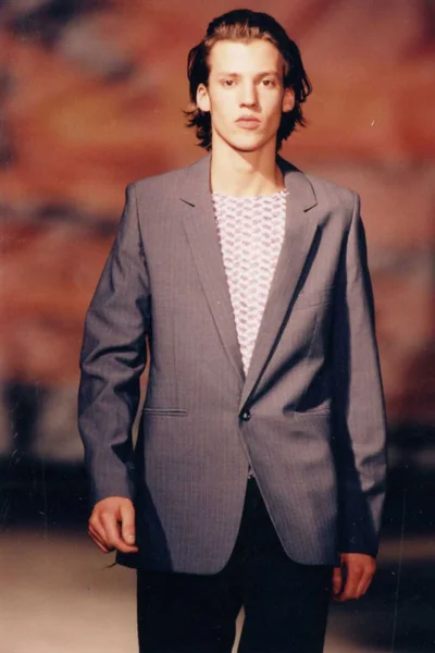 Look 50